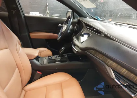 2019 Cadillac Xt4 Premium Luxury from USA, damaged, VIN 1GYFZDR49KF137610